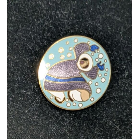 Vintage Barbara Lavallee Cloisonné Enamel Pin Inuit Woman Dancing Artigue LTD - Picture 5 of 8